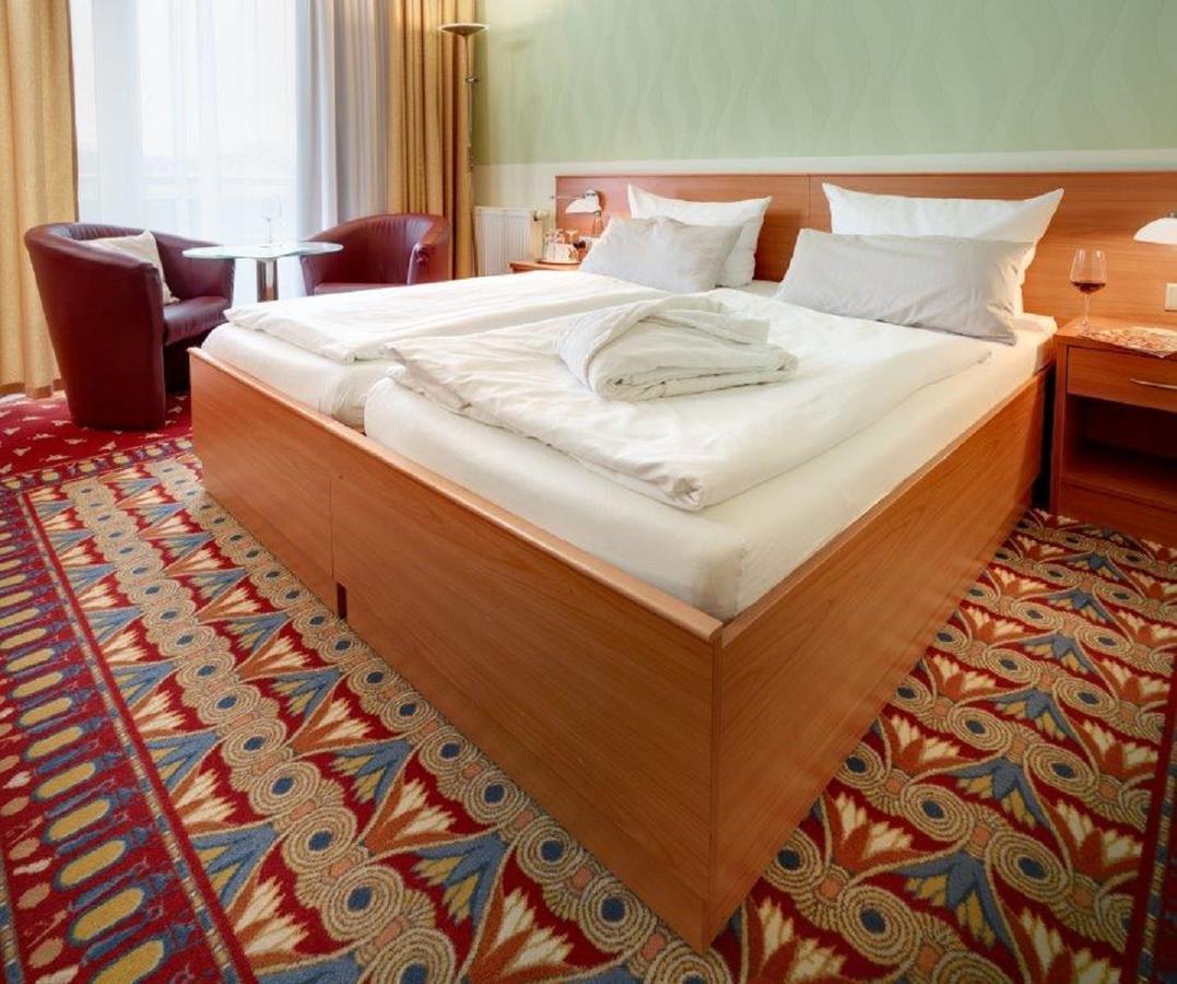 Kurhotel Pyramide Бад-Виндсхайм Экстерьер фото